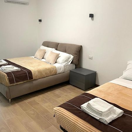 Fiera Rooms เวโรนา ภายนอก รูปภาพ