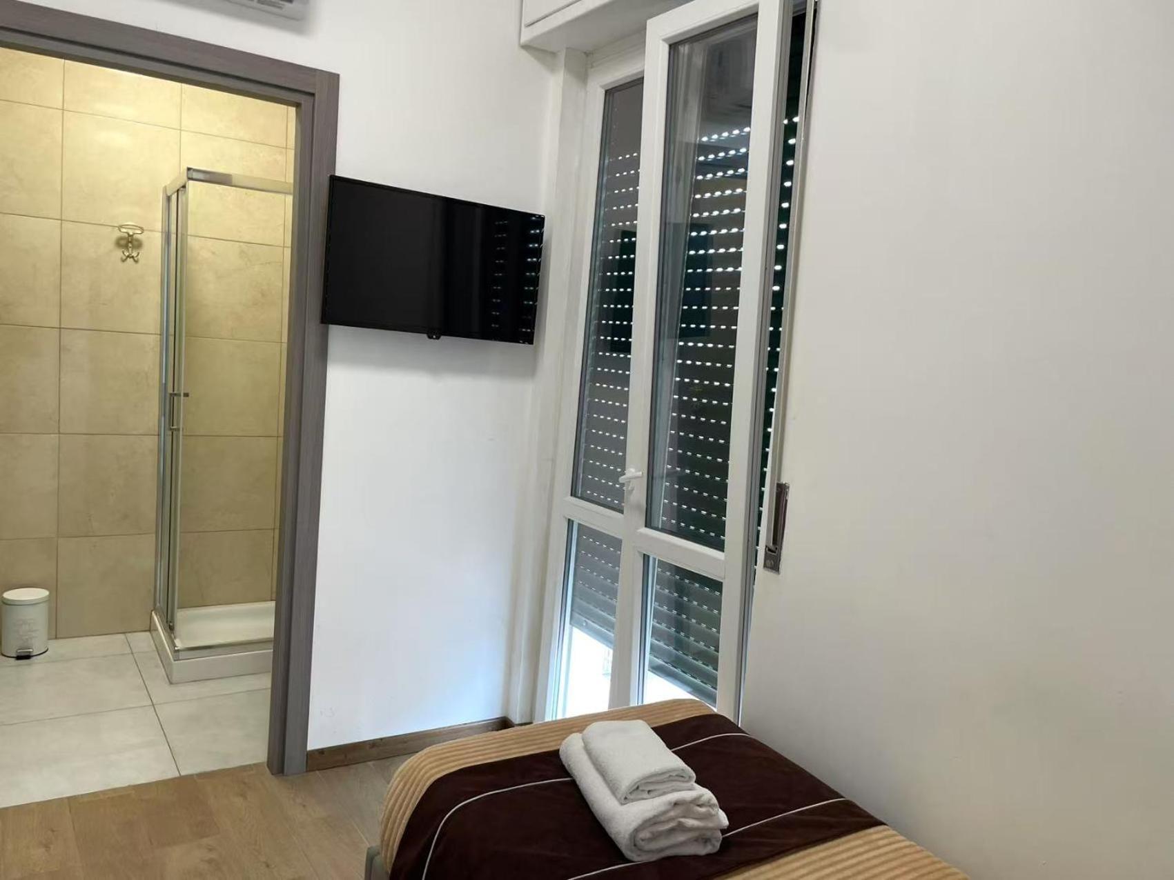 Fiera Rooms เวโรนา ภายนอก รูปภาพ